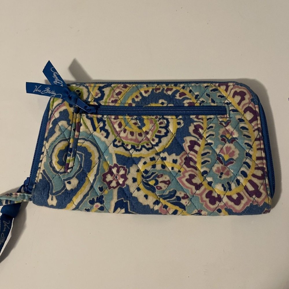 Vera Bradley Capri Blue Zip Around Wallet Wristlet Paisley Floral Retired
